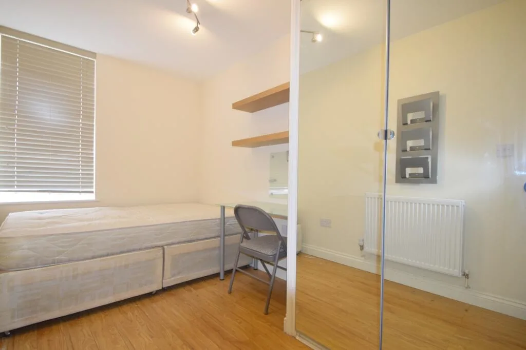 9 bedroom house for rent