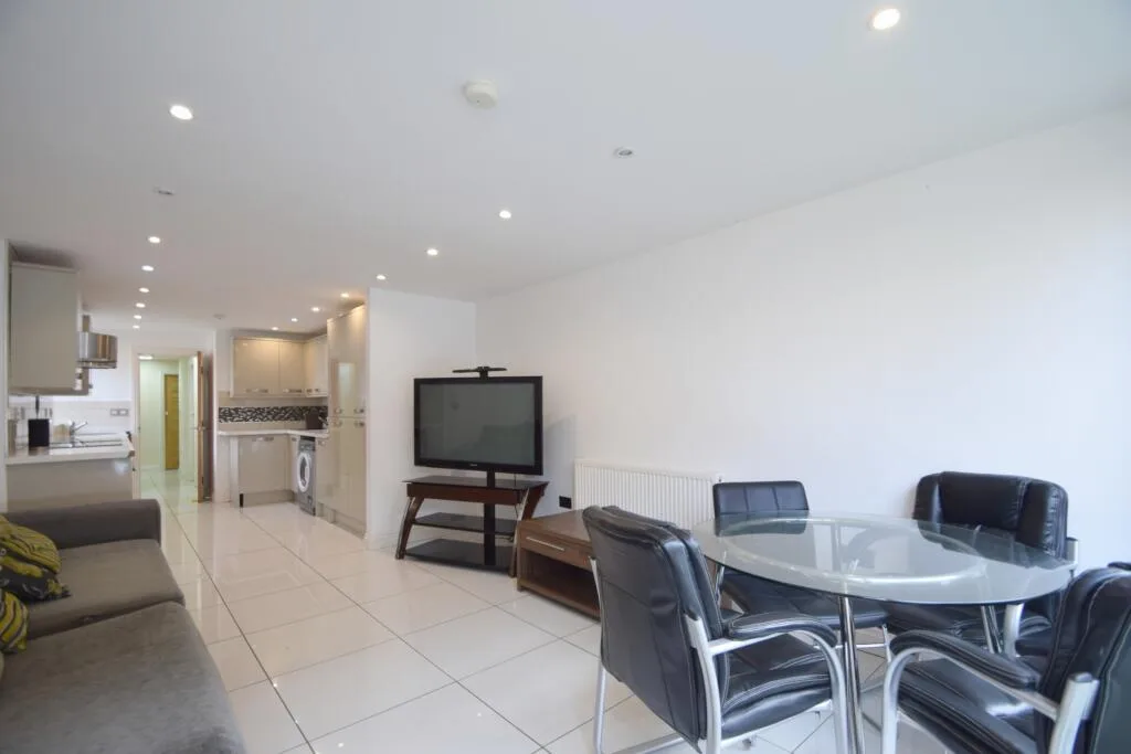 9 bedroom house for rent