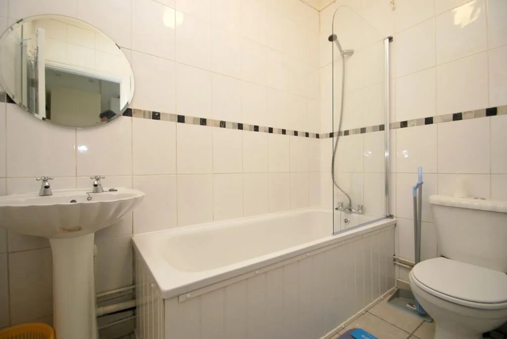 8 bedroom house for rent