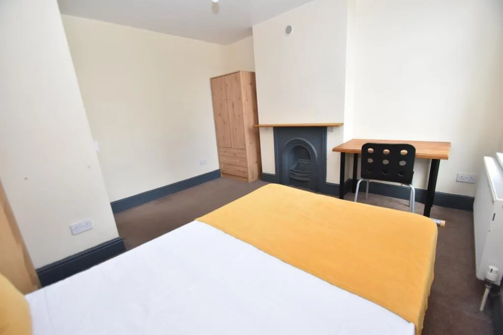 7 bedroom house for rent