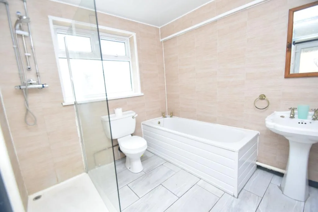 7 bedroom house for rent