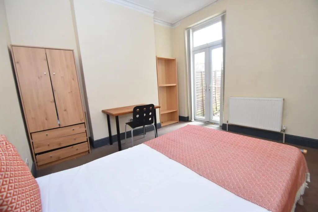 7 bedroom house for rent