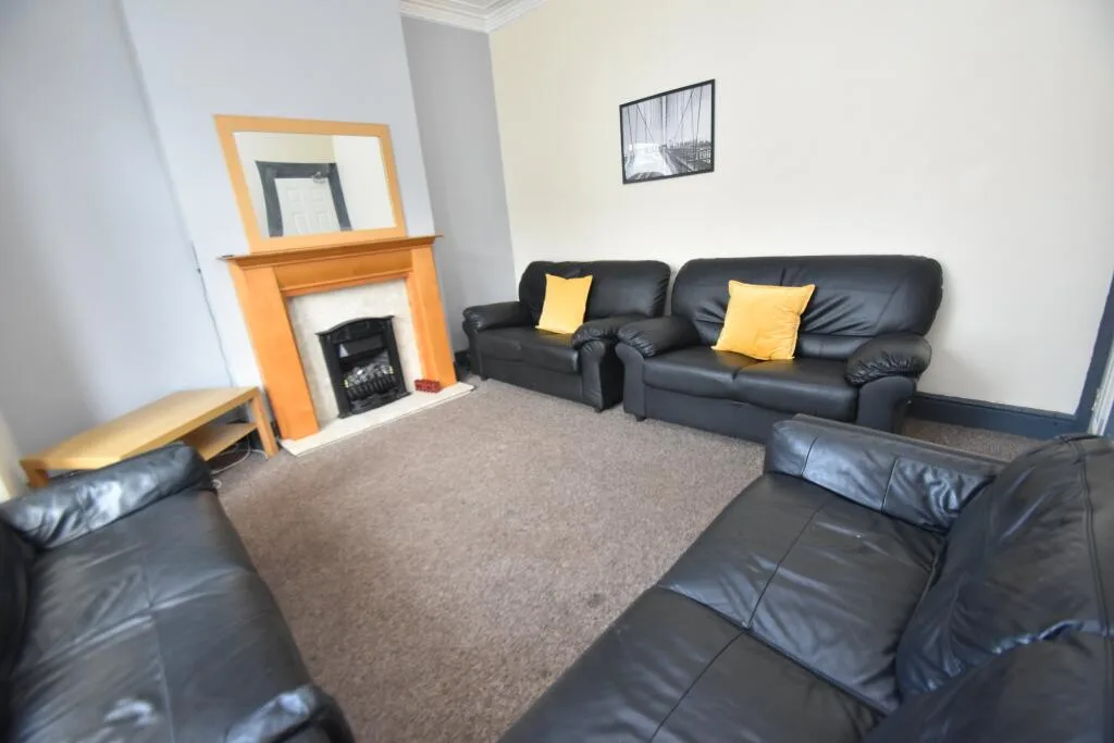 7 bedroom house for rent