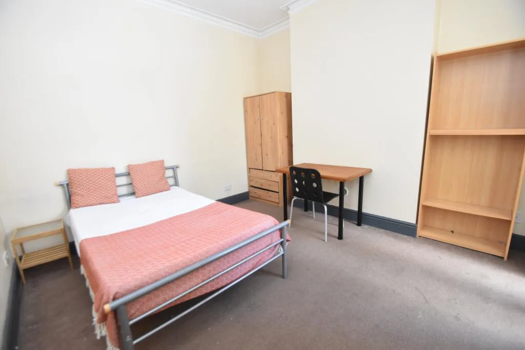 7 bedroom house for rent