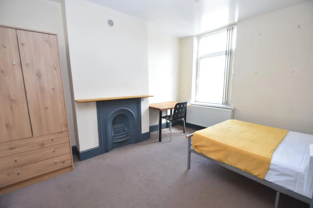 7 bedroom house for rent