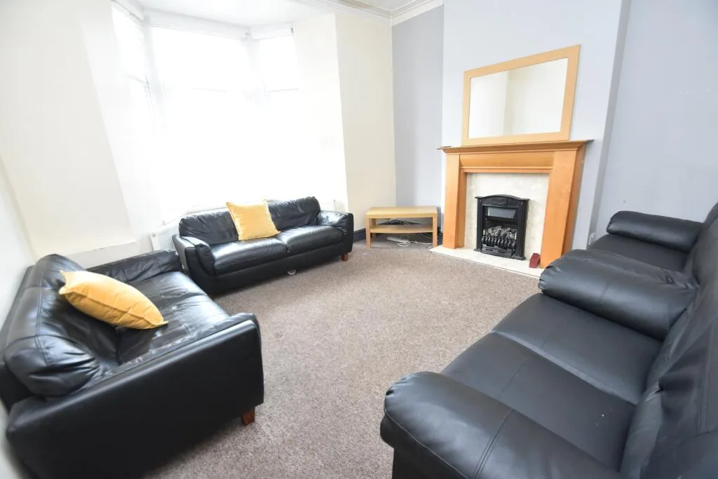 7 bedroom house for rent
