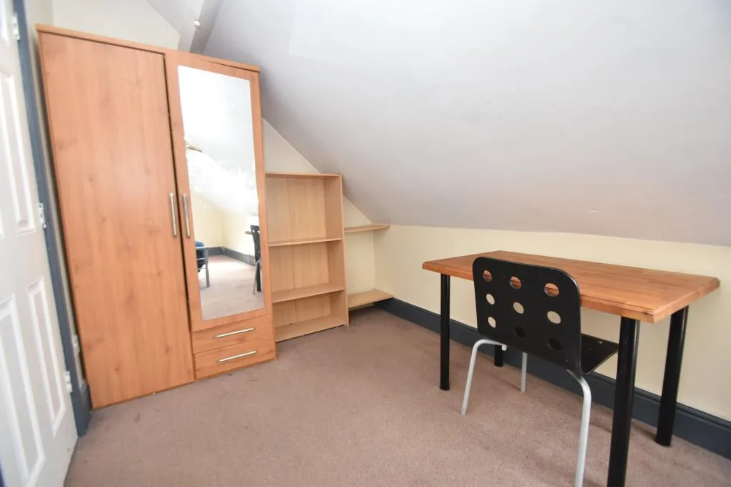 7 bedroom house for rent