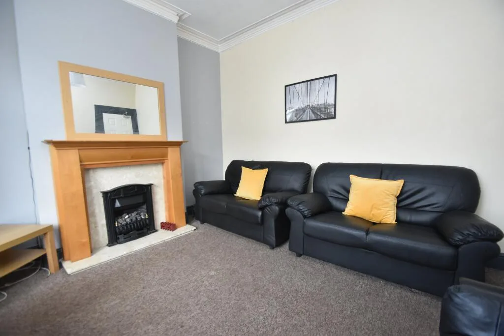 7 bedroom house for rent