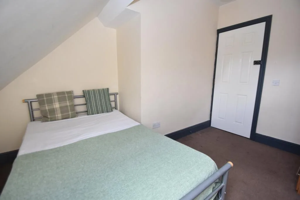 7 bedroom house for rent