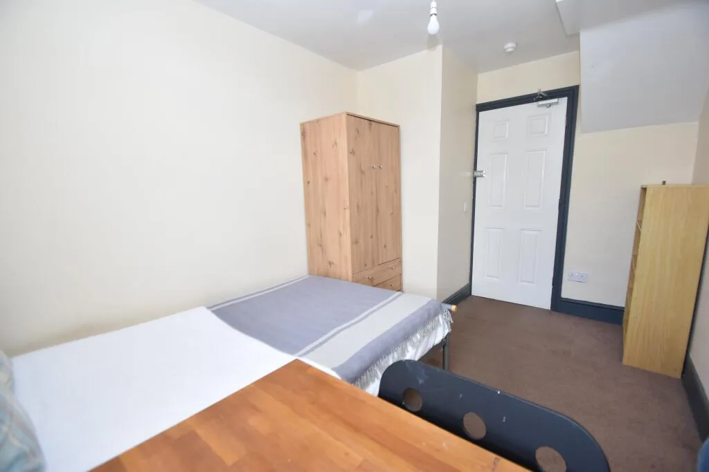 7 bedroom house for rent