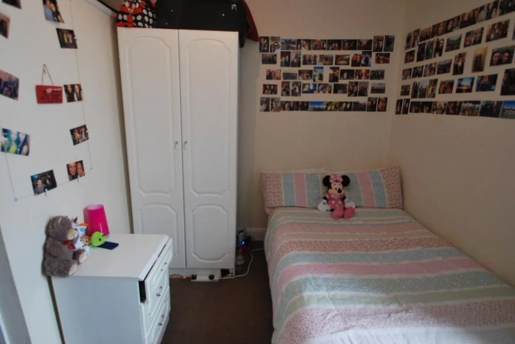 8 bedroom house for rent