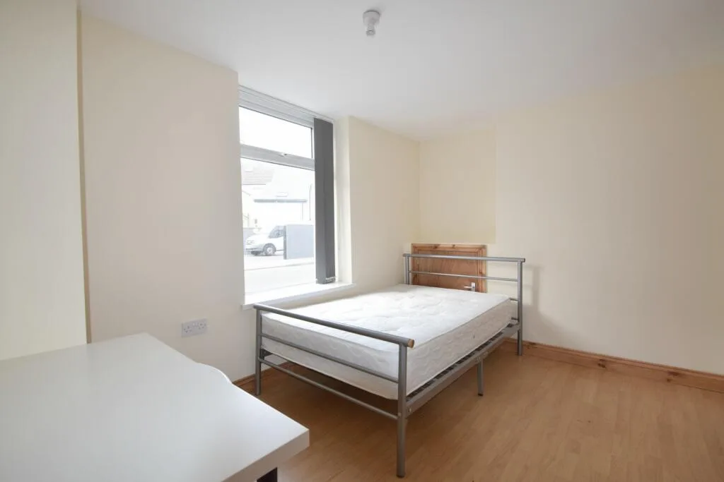 8 bedroom house for rent