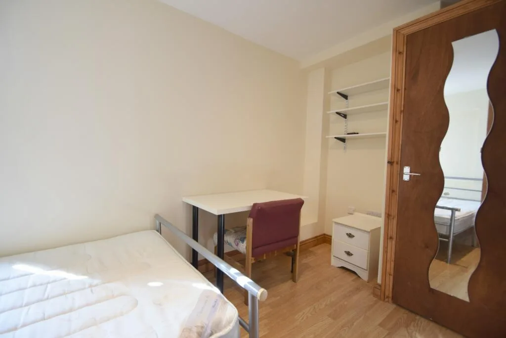 9 bedroom house for rent