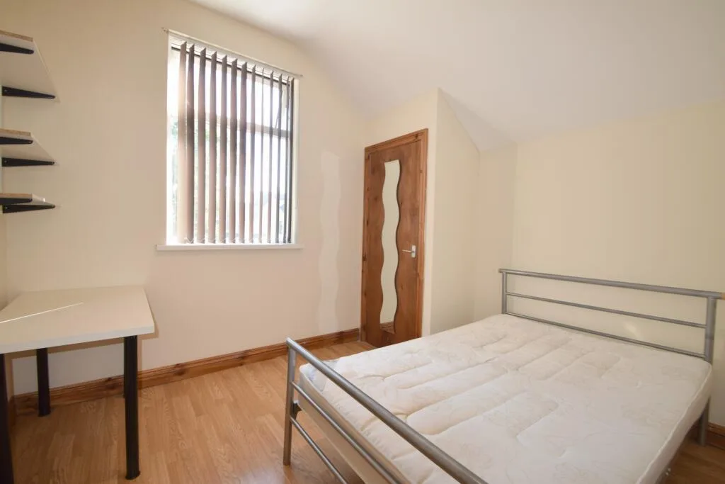 9 bedroom house for rent