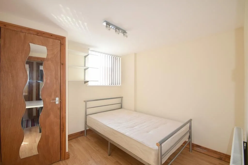 9 bedroom house for rent