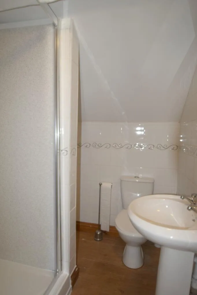 9 bedroom house for rent