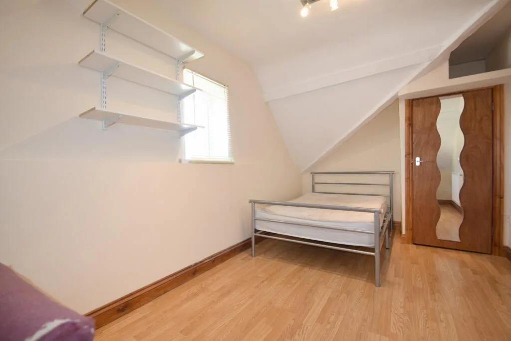 9 bedroom house for rent