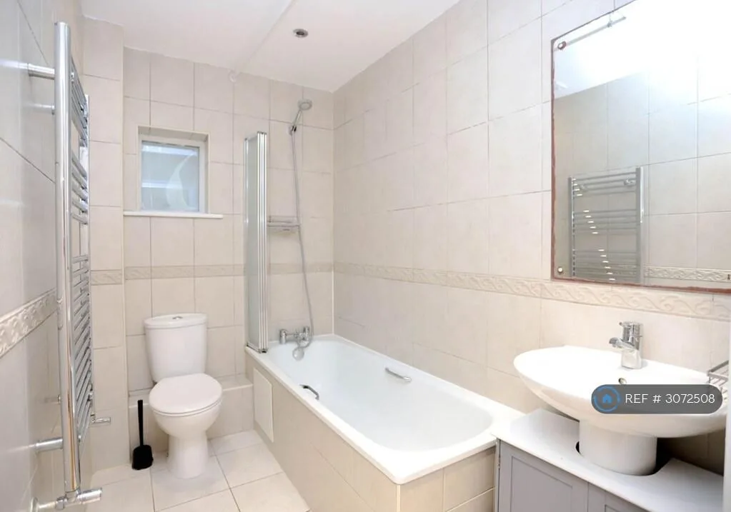2 bedroom end of terrace house for rent