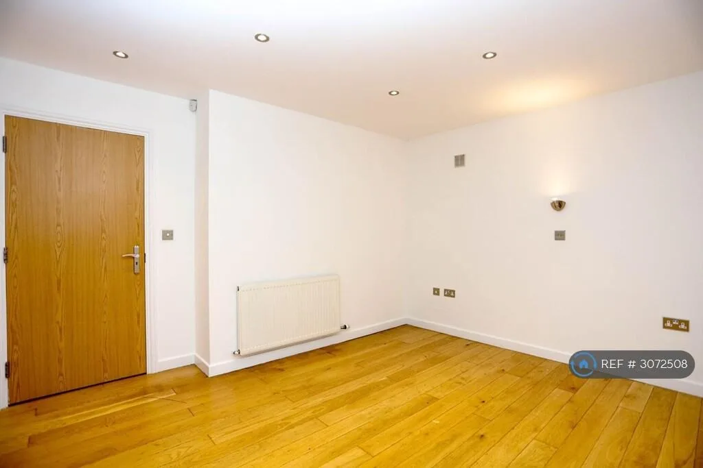 2 bedroom end of terrace house for rent