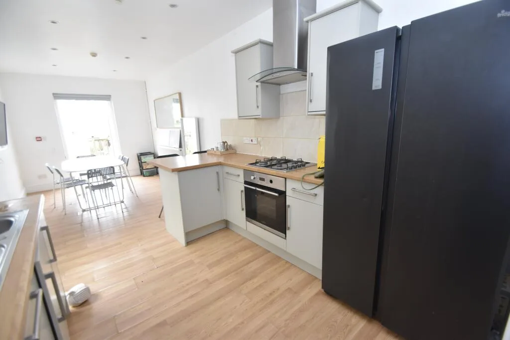 5 bedroom house for rent