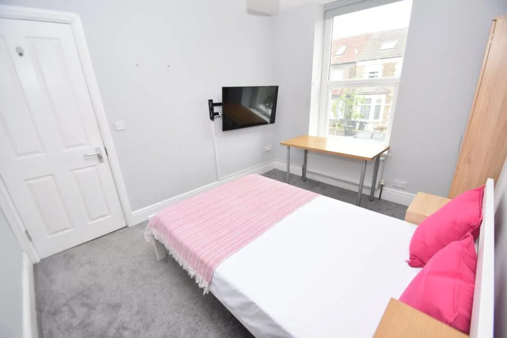 5 bedroom house for rent