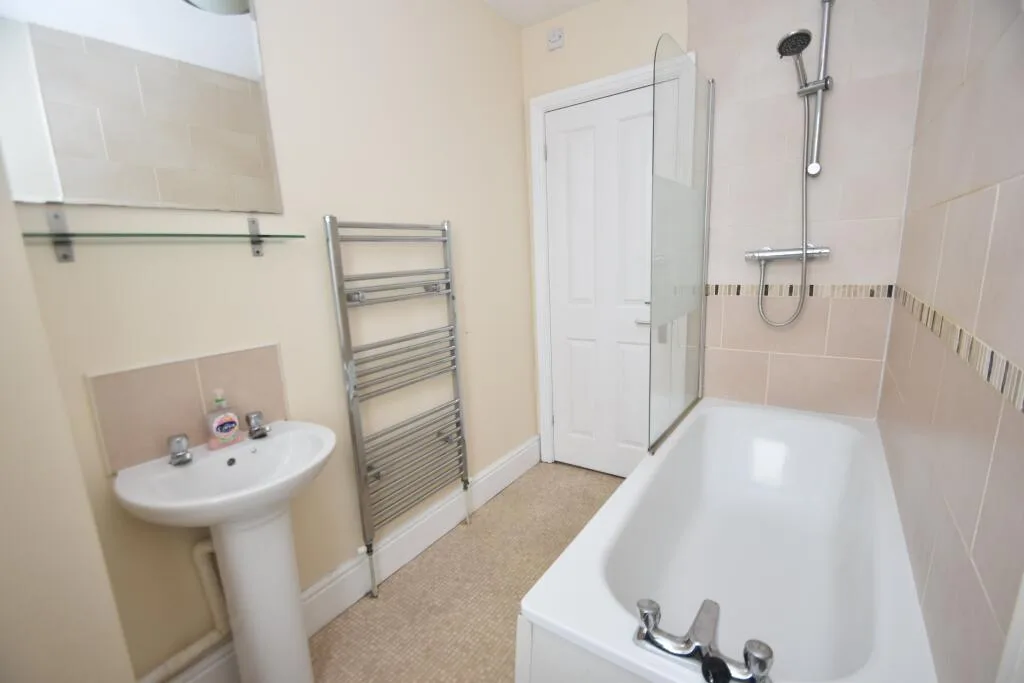 5 bedroom house for rent