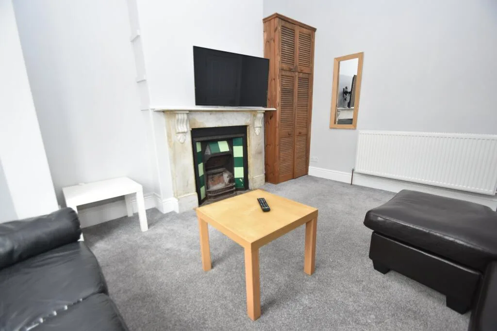 5 bedroom house for rent