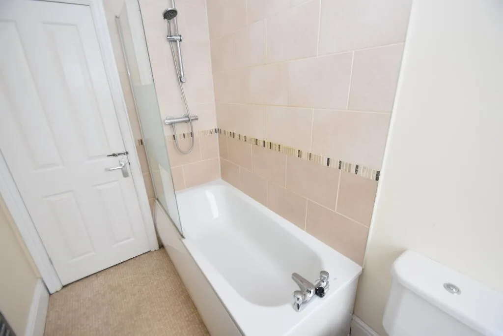 5 bedroom house for rent