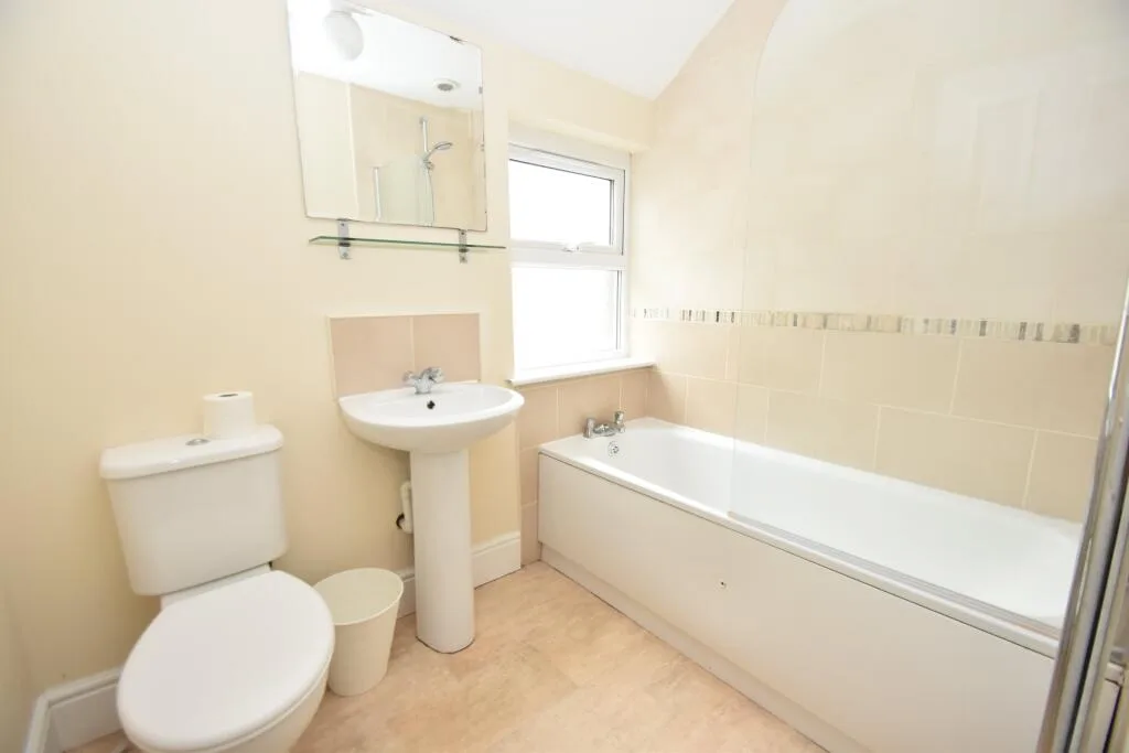 5 bedroom house for rent