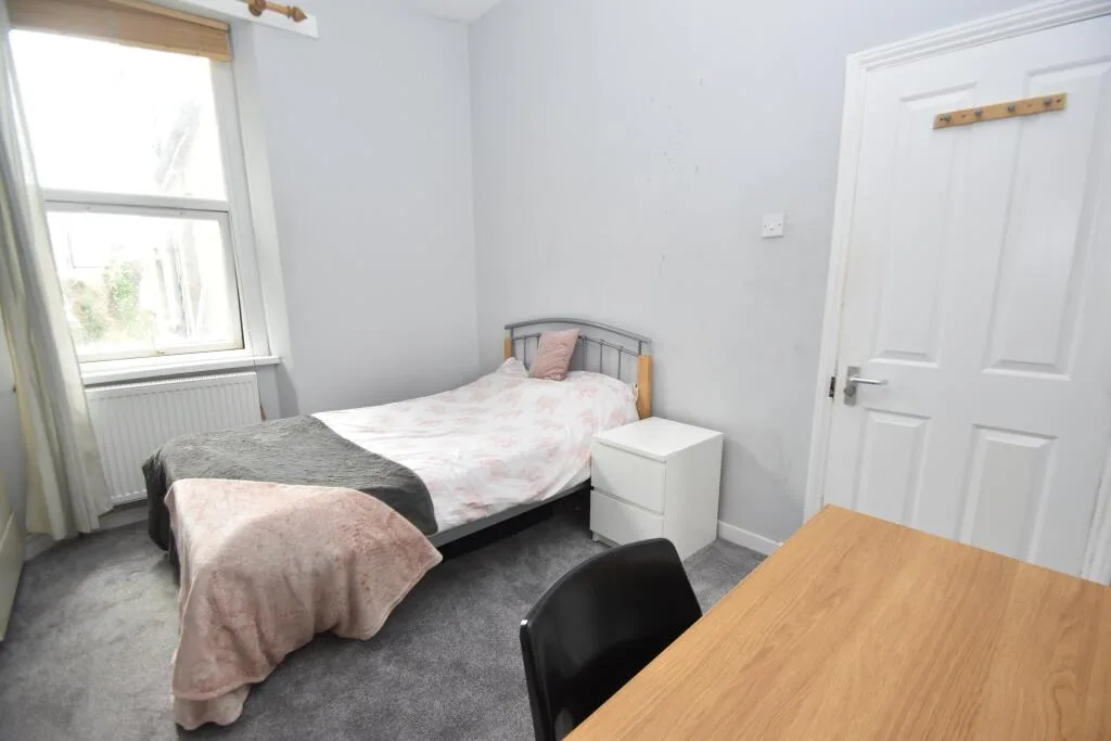 5 bedroom house for rent