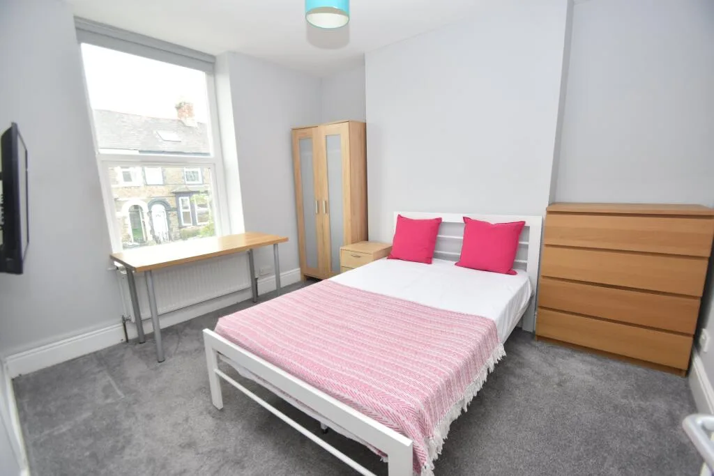 5 bedroom house for rent