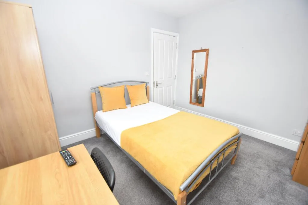 5 bedroom house for rent