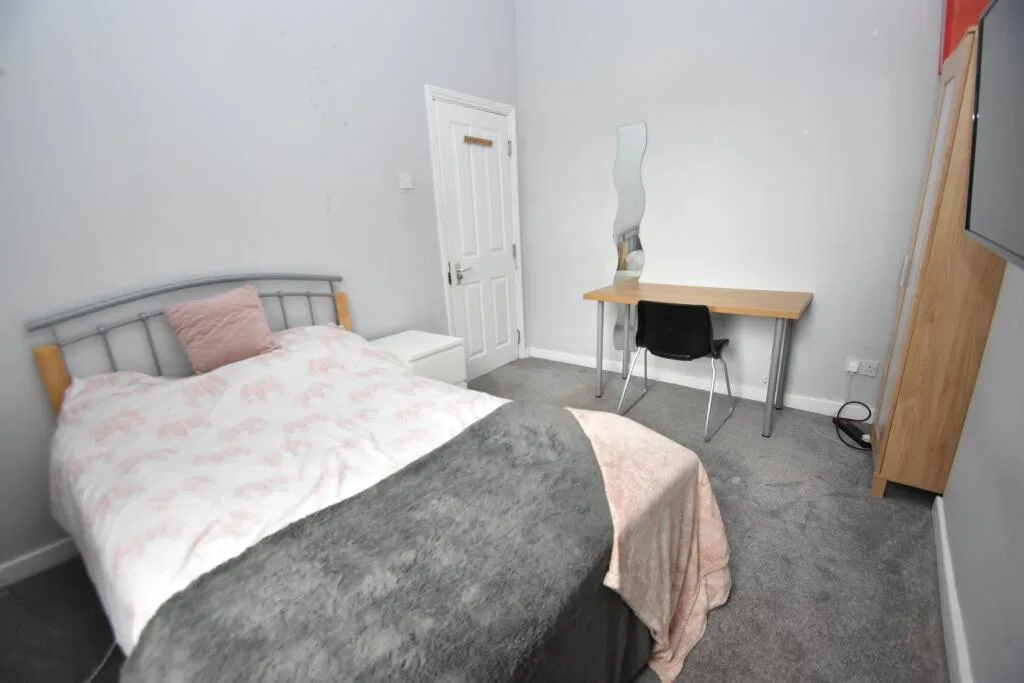 5 bedroom house for rent