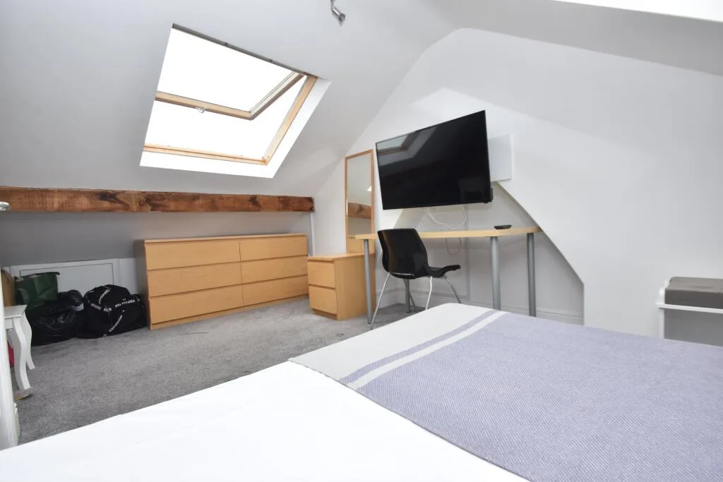 5 bedroom house for rent