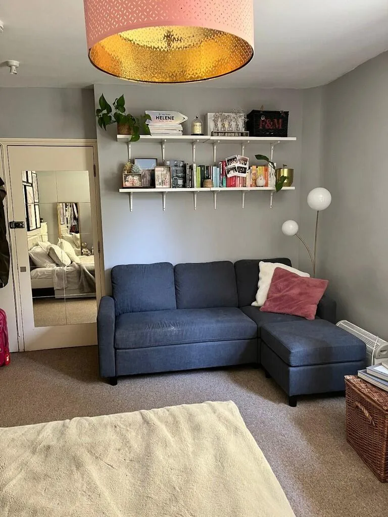 Studio flat for rent