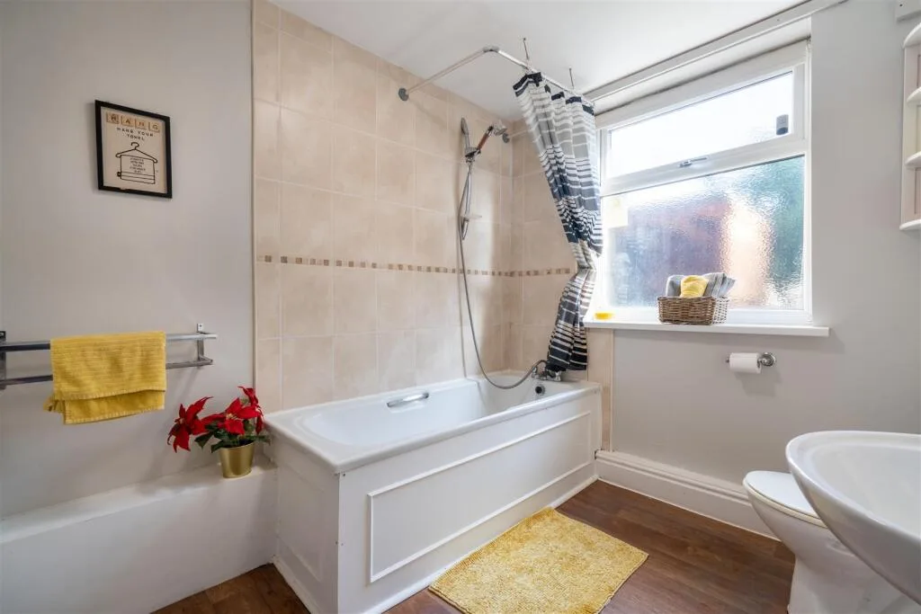 5 bedroom apartment for rent