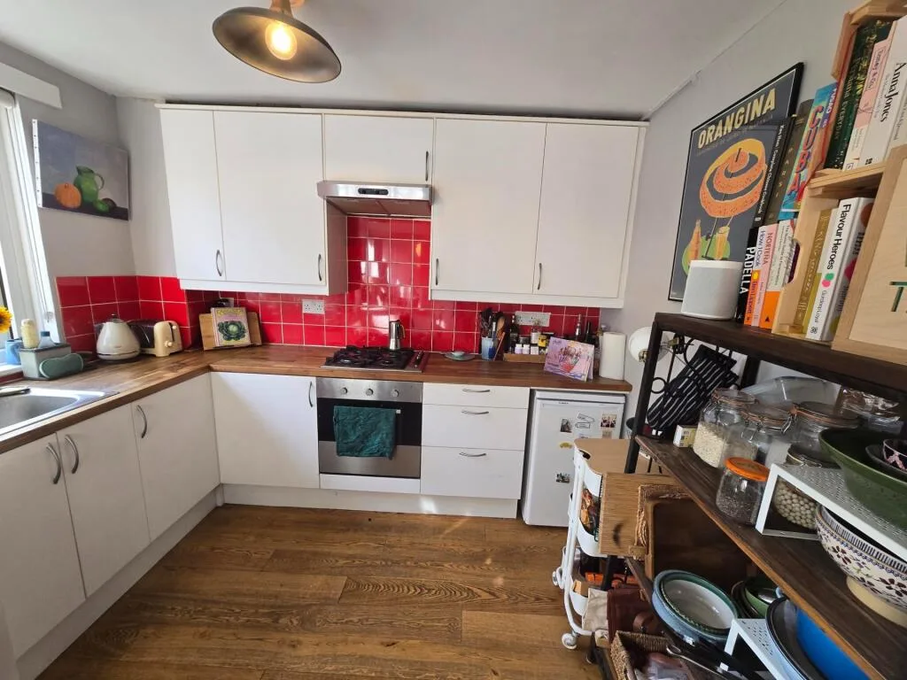 1 bedroom maisonette for rent