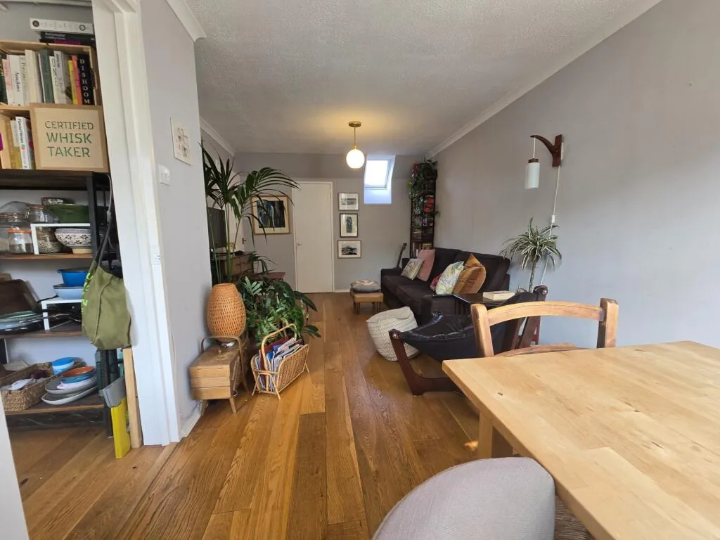 1 bedroom maisonette for rent
