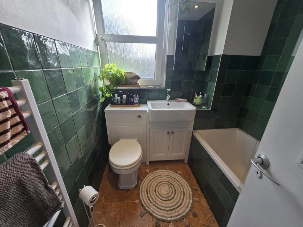 1 bedroom maisonette for rent