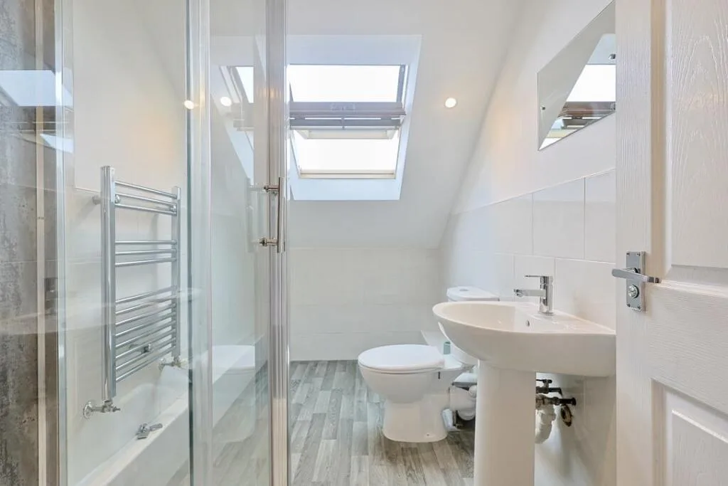 6 bedroom maisonette for rent