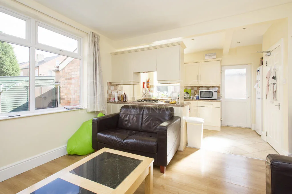 4 bedroom detached house for rent