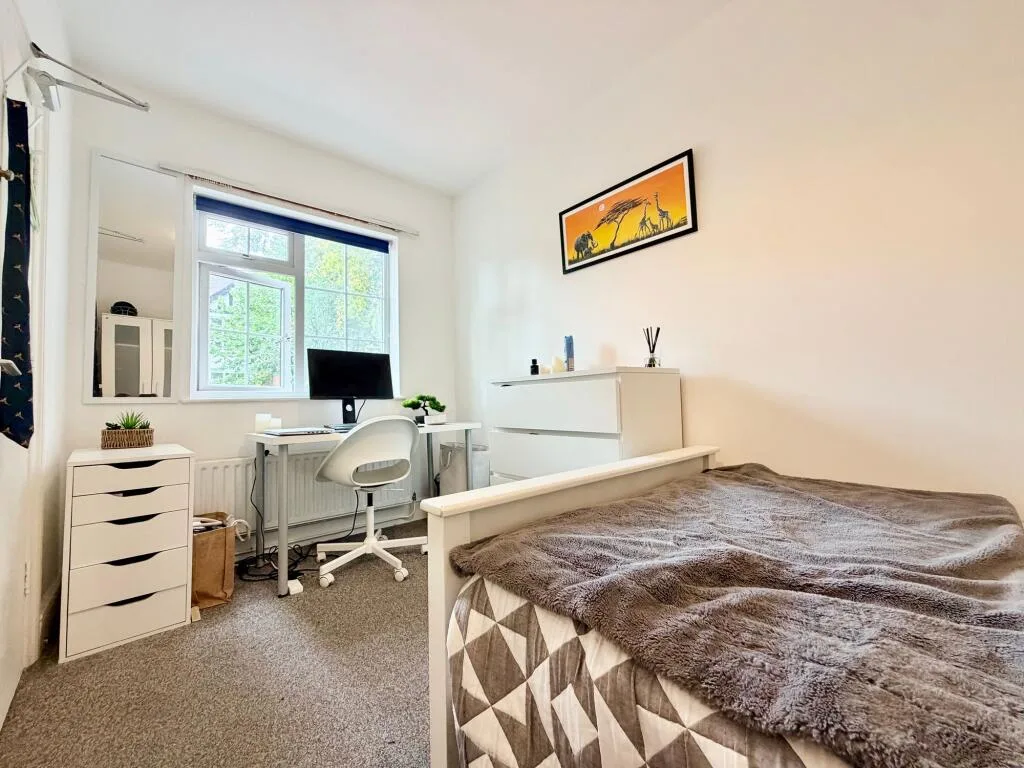 7 bedroom semi-detached house for rent