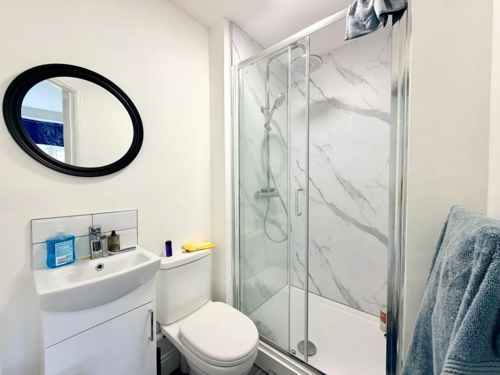7 bedroom semi-detached house for rent
