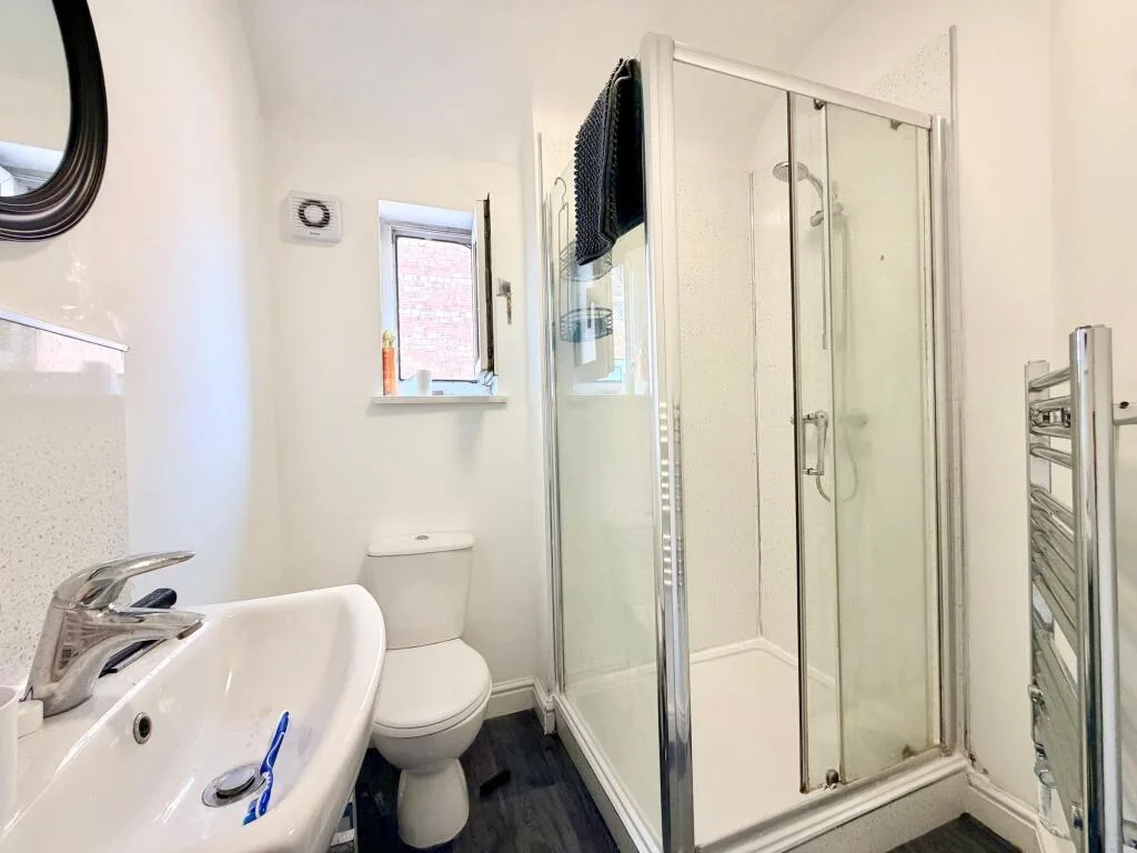 7 bedroom semi-detached house for rent