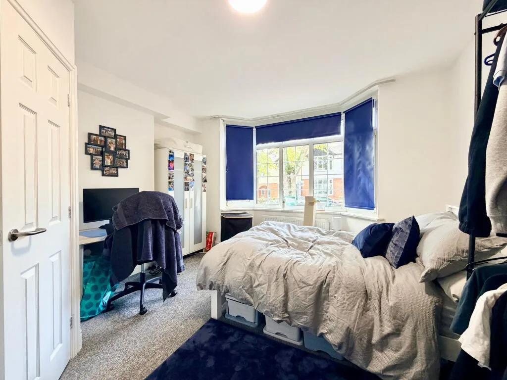 7 bedroom semi-detached house for rent
