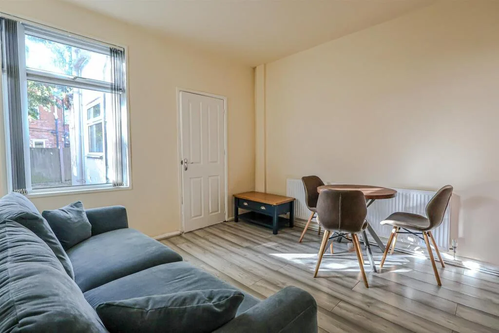 2 bedroom terraced house for rent