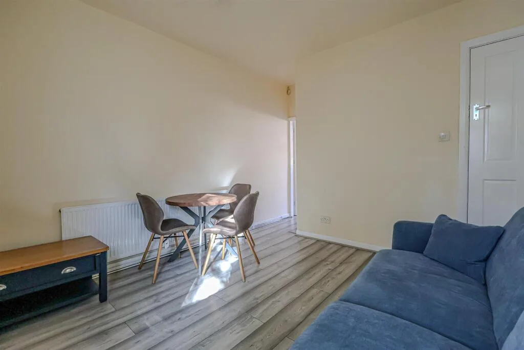 2 bedroom terraced house for rent