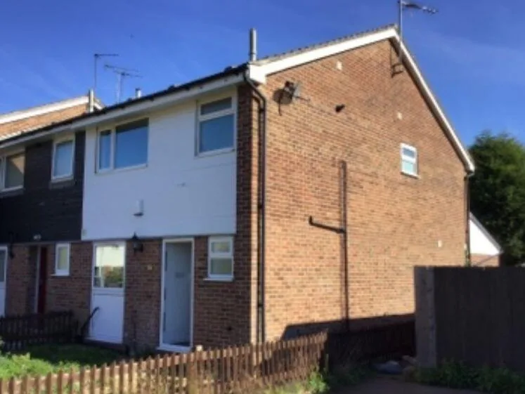 5 bedroom terraced house for rent