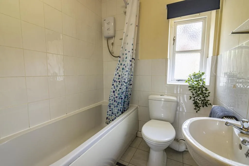 5 bedroom house of multiple occupation for rent