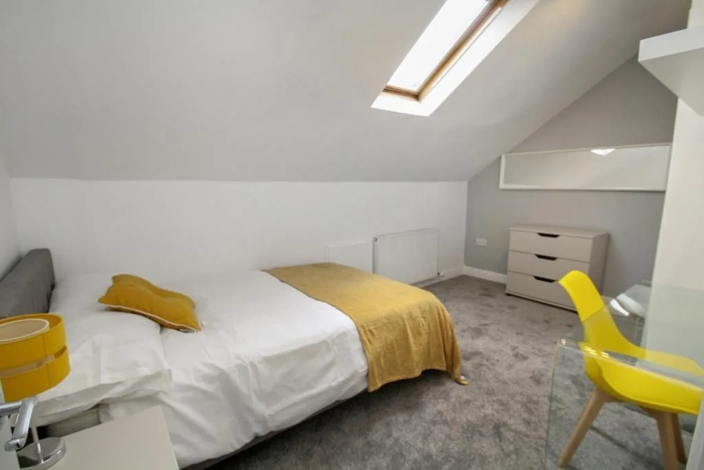 5 bedroom terraced house for rent